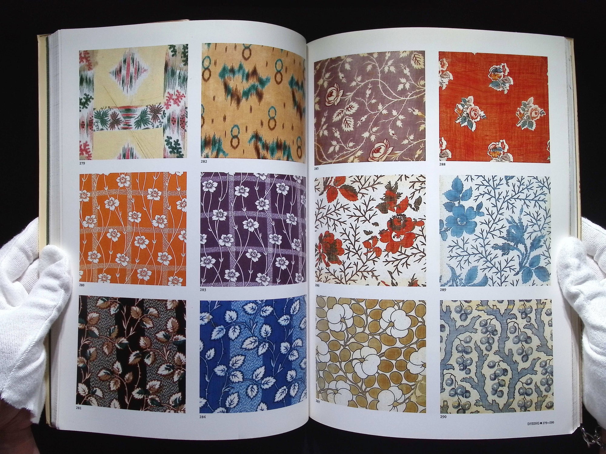 Flower Dyeing